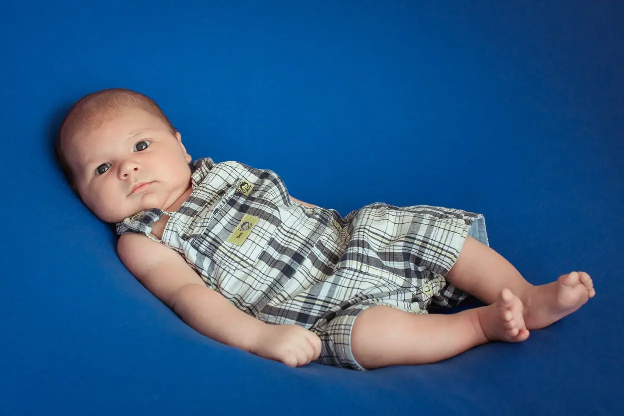 дитяча фотосесія Львів, професійна зйомка дітей у студії, послуги фотографа ціна, фотосесія для хлопчика, портфоліо RoStudio.