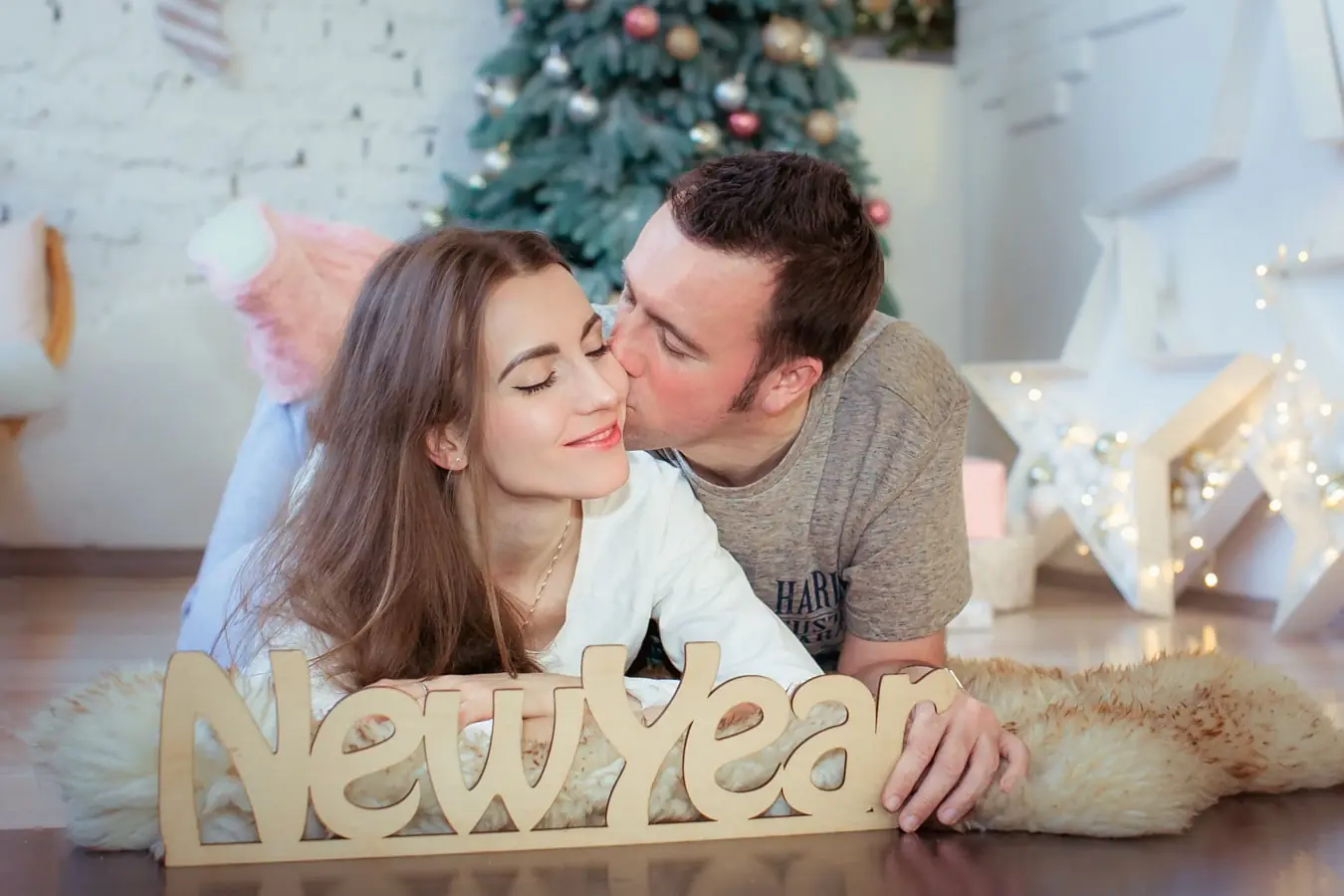 Новорічна фотосесія Love Story Львів, послуги фотографа, сімейна зйомка в студії, ціна, професійний фотограф.