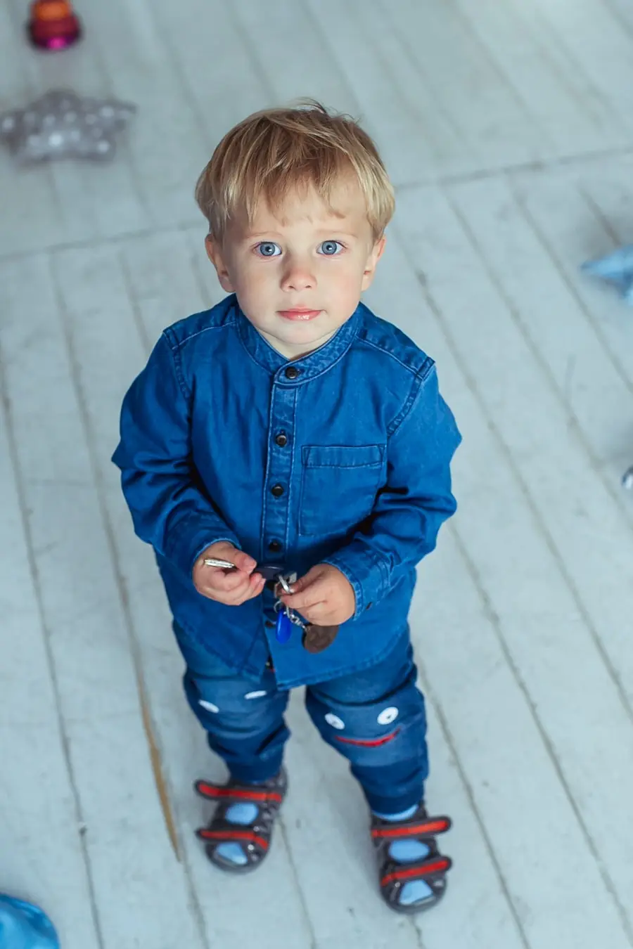 дитяча фотосесія Львів, послуги фотографа для дітей, ціна зйомки у студії, професійна фотосесія хлопчика, портфоліо RoStudio.