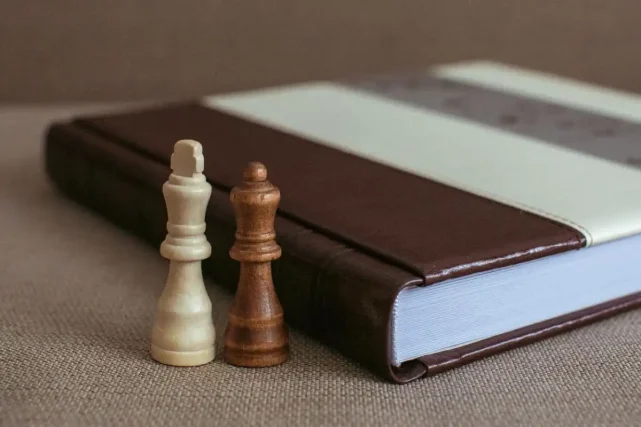 Професійне виготовлення фотокниг на пластиковій основі, фотостудія RoStudio.